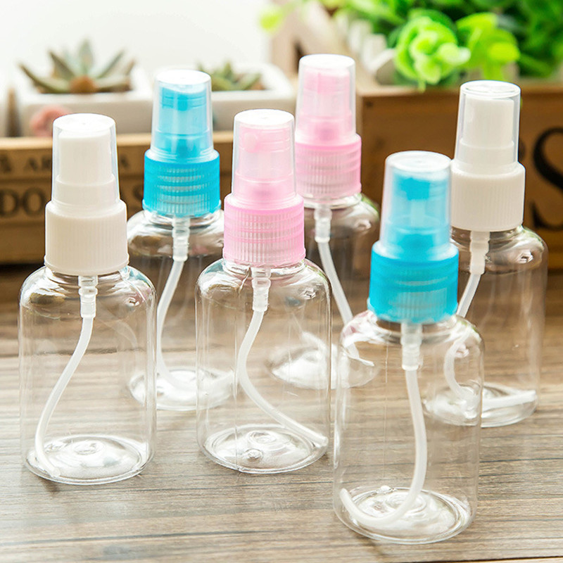 Quels détails doivent être pris en compte dans la conception de la production de bouteilles en plastique